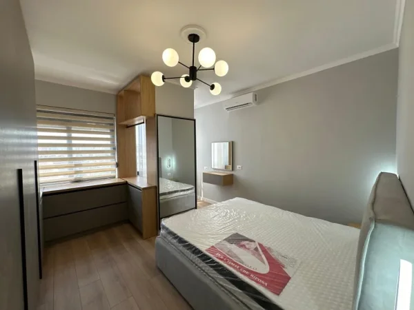 Tirane, jepet me qera apartament 2+1 Kati 5, 84 m² 600 € (Laprake)