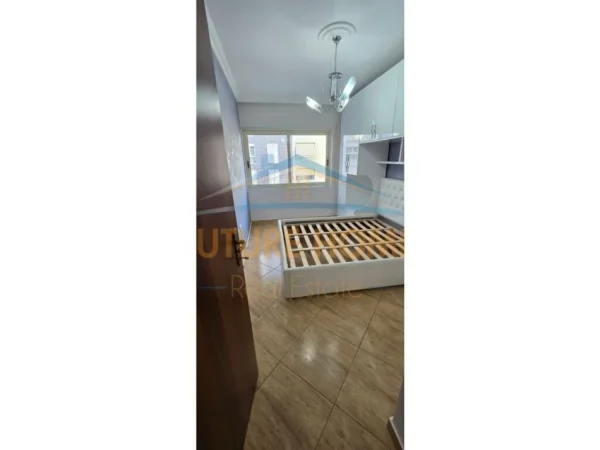 Tirane, shitet apartament 1+1+Aneks+Ballkon Kati 3, 57 m² 135.000 € (rruga kavajes)