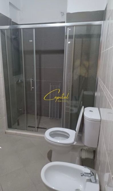 Tirane, jepet me qera apartament 1+1 Kati 4, 75 m² 450 € (RRUGA E DIBRES)
