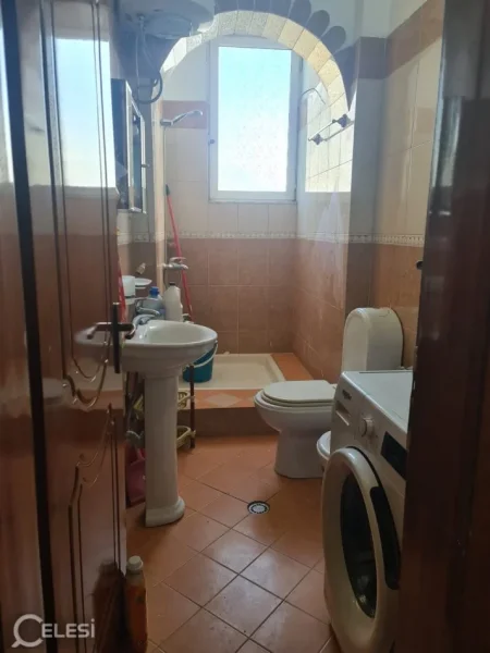 Tirane, shitet apartament 1+1+Ballkon Kati 4, 56 m² 125.000 € (21 DHJETORI)