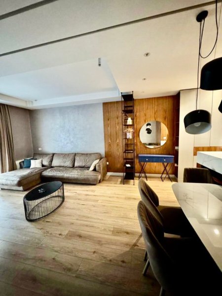 Tirane, jepet me qera apartament 2+1 , 105 m² 1.000 € (Kopshti Zoologjik)