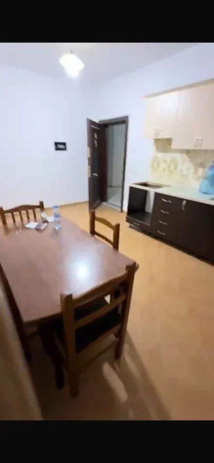 Tirane, shitet apartament Kati 7, 77 m² 100.000 € (ASTIR)