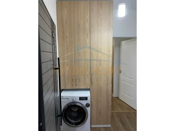 Tirane, jepet me qera apartament 1+1 Kati 2, 64 m² 450 € (VILA L)