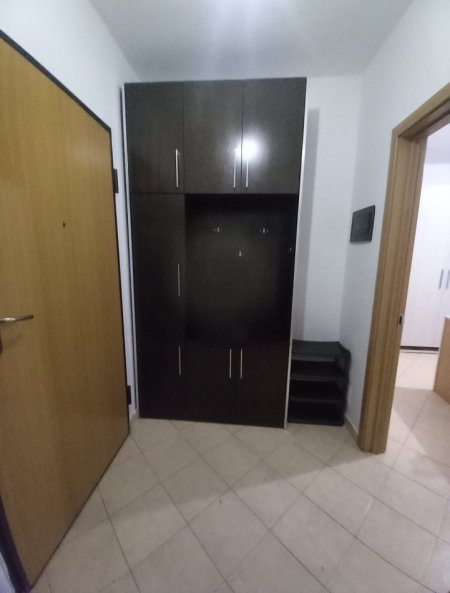 Tirane, jepet me qera apartament 1+1+Ballkon Kati 6, 60 m² 350 € (ASTIR)