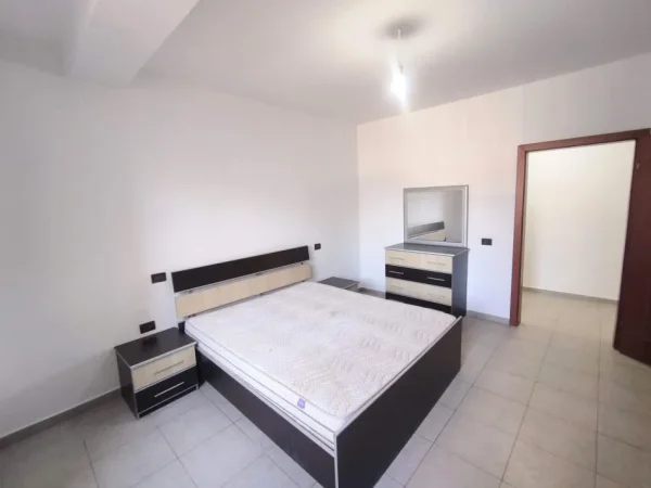 Tirane, shitet apartament 2+1+Aneks+Ballkon Kati 5, 100 m² 92.700 € (Fresku)