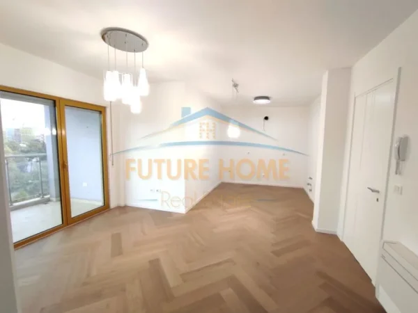 Tirane, jepet me qera zyre Kati 10, 110 m² 1.400 € (RRUGA DONIKA KASTRIOTI)