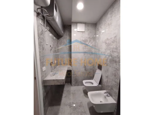 Tirane, jepet me qera zyre Kati 10, 110 m² 1.400 € (RRUGA DONIKA KASTRIOTI)