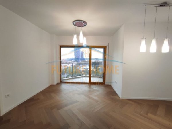 Tirane, jepet me qera zyre Kati 10, 110 m² 1.400 € (Bllok)