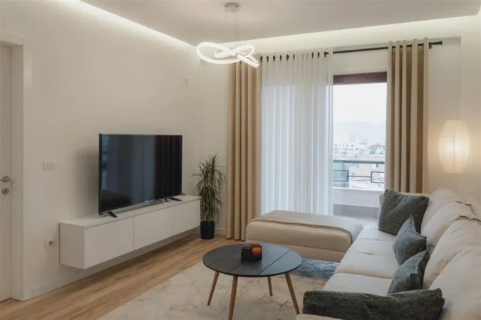 Tirane, jepet me qera apartament 2+1+Ballkon Kati 3, 85 m² 650 € (KOPSHTI BOTANIK)