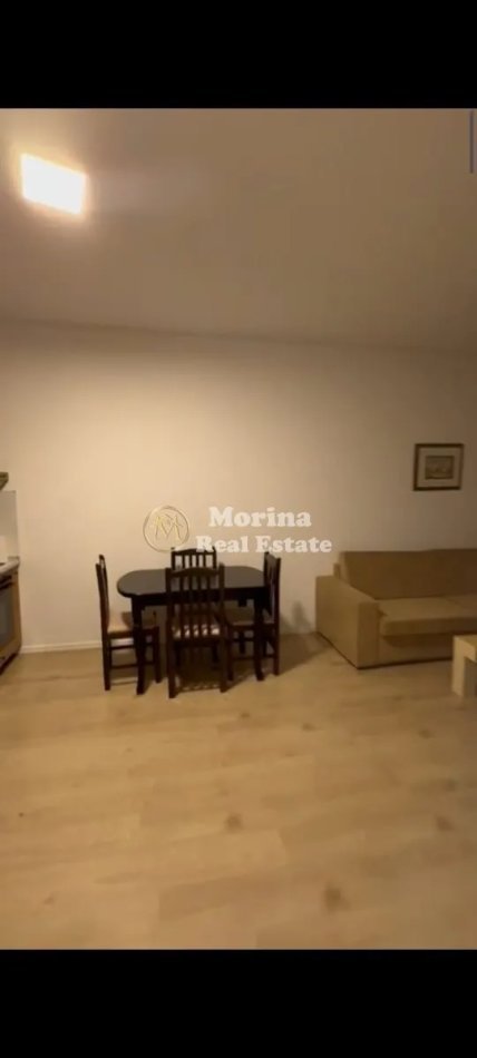 Tirane, jepet me qera apartament 2+1 Kati 2, 100 m² 700 € (Komuna e Parisit)