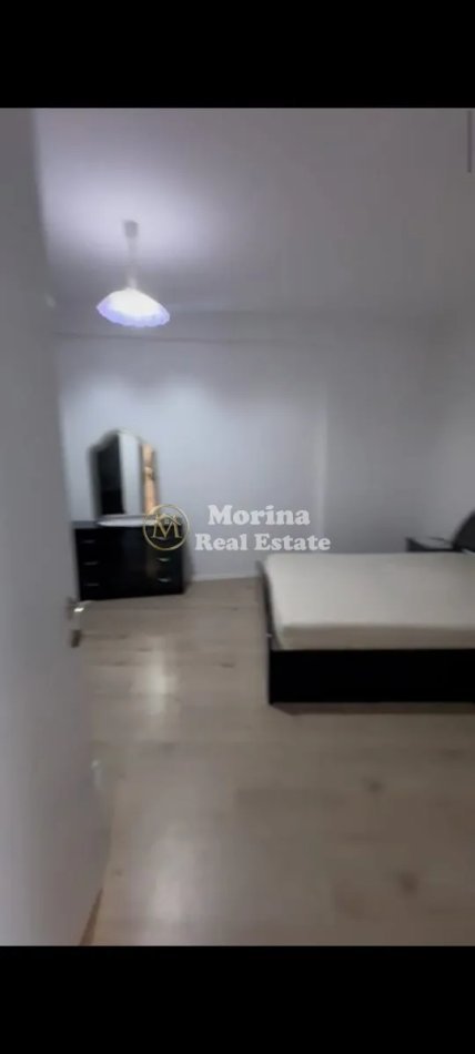 Tirane, jepet me qera apartament 2+1 Kati 2, 100 m² 700 € (Komuna e Parisit)
