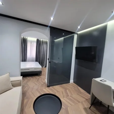 Tirane, shitet apartament 3+1 Kati 1, 90 m² 260.000 € (21 Dhjetori)