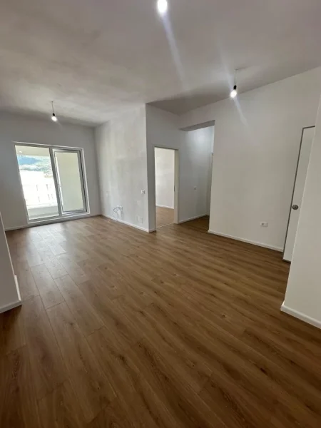 Tirane, shitet apartament 2+1 Kati 7, 86 m² 119.000 € (Ali Demi)