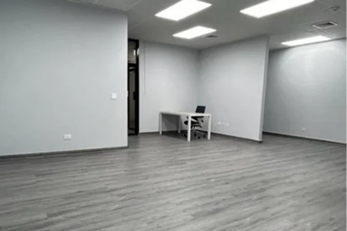 Tirane, jepet me qera zyre Kati 8, 135 m² 800 € (farmacia 10)