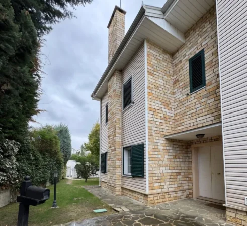 Tirane, jepet me qera Vile 4+1+Aneks+Ballkon Kati 3, 438 m² 3.500 € (Qendra Tregtare TEG)