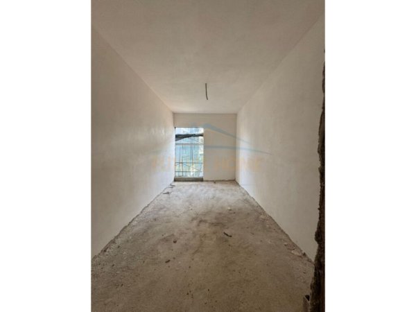 Tirane, shitet apartament 2+1+Aneks+Ballkon Kati 2, 113 m² 286.875 € (Rruga Tish Daija Kika 2)