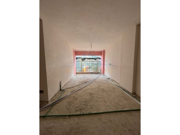 Tirane, shitet apartament 2+1+Aneks+Ballkon Kati 2, 113 m² 286.875 € (Rruga Tish Daija Kika 2)