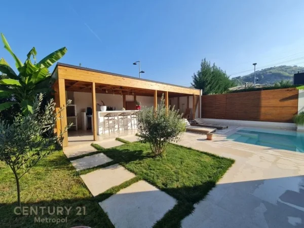 Tirane, jepet me qera Vile 3+1+Aneks+Ballkon Kati 2, 770 m² 4.000 € (Vishaj)