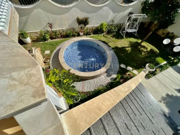 Tirane, jepet me qera Vile 5+1+Aneks+Ballkon Kati 4, 430 m² 2.000 € (Ali Demi)