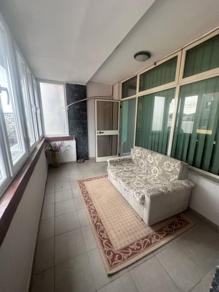 Tirane, jepet me qera apartament 1+1+Aneks Kati 6, 70 m² 650 € (Qender- 15 katëshi)