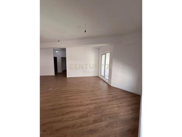 Tirane, shitet apartament Kati 5, 61 m² 85.500 € (TEK REZIDENCA KAIMI, ALI DEM!)