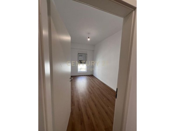 Tirane, shitet apartament Kati 5, 61 m² 85.500 € (TEK REZIDENCA KAIMI, ALI DEM!)