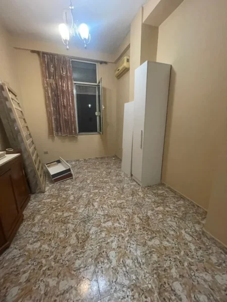 Tirane, apartament 2+1+Ballkon Kati 4, 80 m² (Rruga e Durresit)