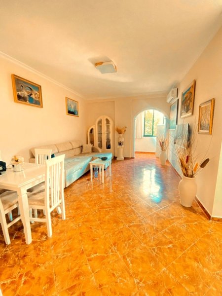 Tirane, shtepi Stadium Dinamo