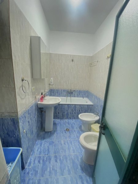 Tirane, shtepi Stadium Dinamo