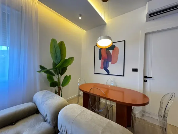 Tirane, shitet apartament 1+1+Ballkon Kati 3, 66 m² 155.000 € (Komuna e Parisit)