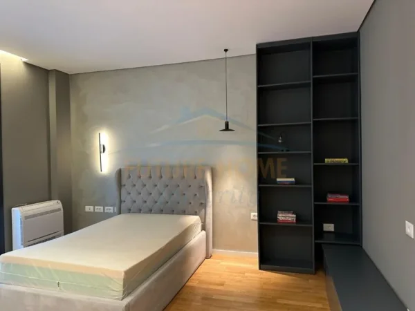 Tirane, shitet apartament 3+1+Ballkon Kati 2, 149 m² 416.000 € (TEG)