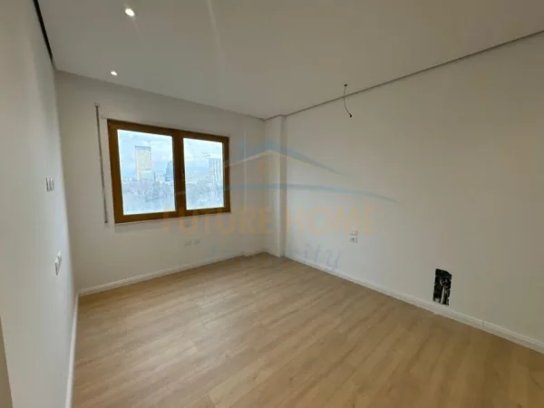 Tirane, shitet apartament 3+1+Ballkon , 179 m² 537.000 € (BLLOK,QENDER)
