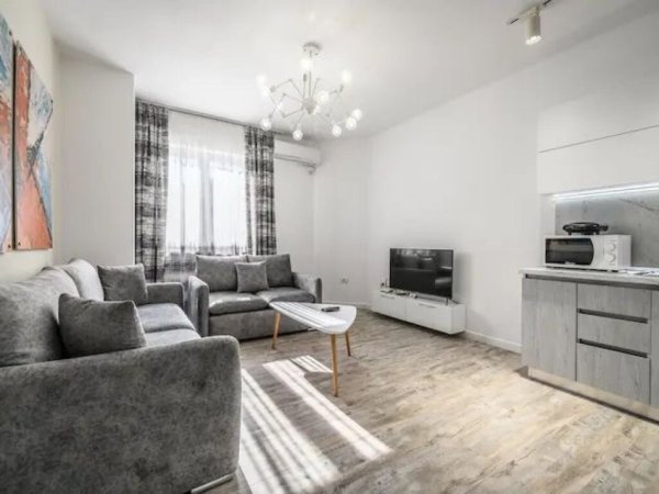 Tirane, jepet me qera apartament 2+1 Kati 2, 80 m² 750 € (Qender)