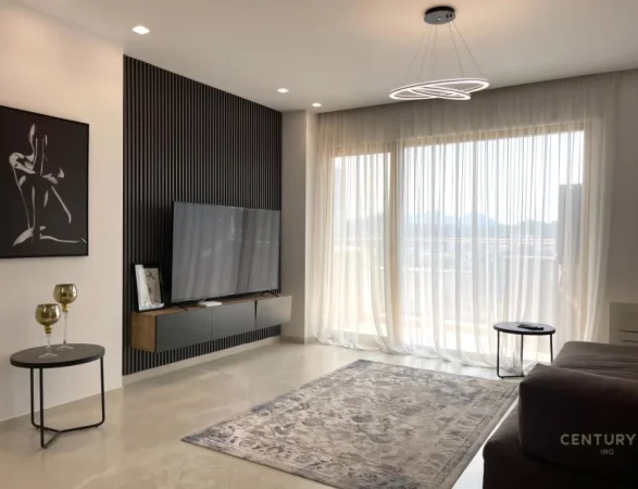 Tirane, jepet me qera apartament 2+1 Kati 10, 130 m² 2.000 € (Ish Blloku)