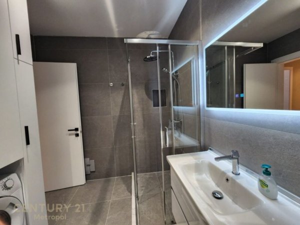 Tirane, jepet me qera apartament 2+1 Kati 3, 100 m² 1.000 € (Rruga e elbasanit)