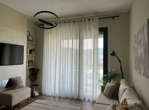 JAPIM ME QERA APARTAMENT 2+1+2 TEK RRUGA E KOSOVAREVE  FOR RENT 2+1+2 APARTMENT AT RRUGA E KOSOVAREVE
