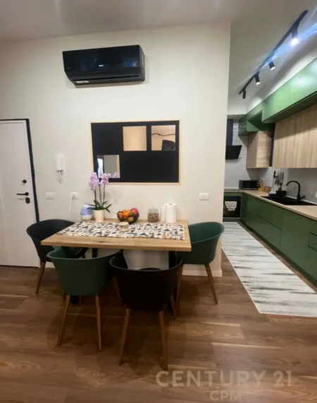 JAPIM ME QERA APARTAMENT 2+1+2 TEK RRUGA E KOSOVAREVE  FOR RENT 2+1+2 APARTMENT AT RRUGA E KOSOVAREVE
