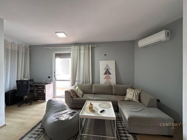 Tirane, jap me qera apartament 1+1 Kati 6, 112 m² 650 € (Rruga e dibres)