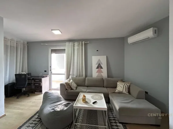 Tirane, jap me qera apartament 1+1 Kati 6, 112 m² 650 € (Rruga e dibres)
