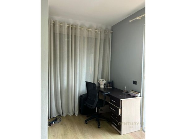 Tirane, jap me qera apartament 1+1 Kati 6, 112 m² 650 € (Rruga e dibres)