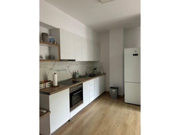 Tirane, jap me qera apartament 1+1 Kati 6, 112 m² 650 € (Rruga e dibres)