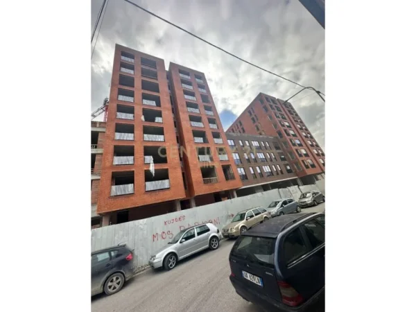 Tirane, shitet apartament 1+1 Kati 3, 79 m² 108.000 € (SHITET APARTAMENT 1 + 1 TEK RRUGA SIRI KODRA)