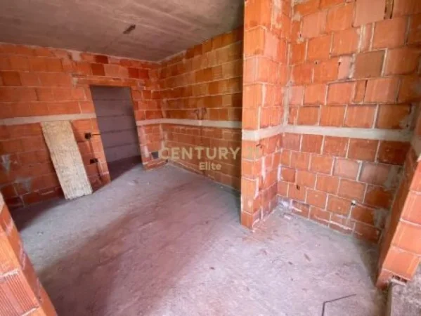 Tirane, shitet apartament 1+1 Kati 3, 79 m² 108.000 € (SHITET APARTAMENT 1 + 1 TEK RRUGA SIRI KODRA)