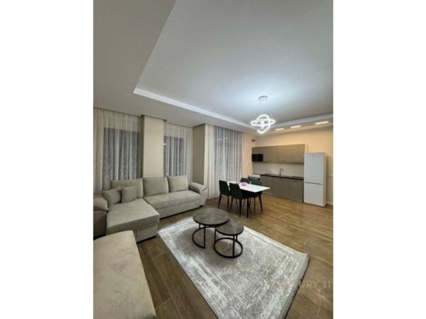 Tirane, jepet me qera 2+1 Kati 2, 92 m² 600 € (Apartament Modern në Ish-Sheshin Shqiponja ne zonen e Laprakes)