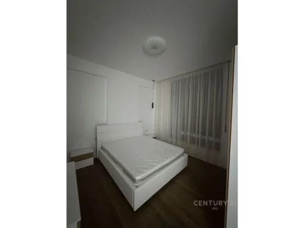 Tirane, jepet me qera 2+1 Kati 2, 92 m² 600 € (Apartament Modern në Ish-Sheshin Shqiponja ne zonen e Laprakes)