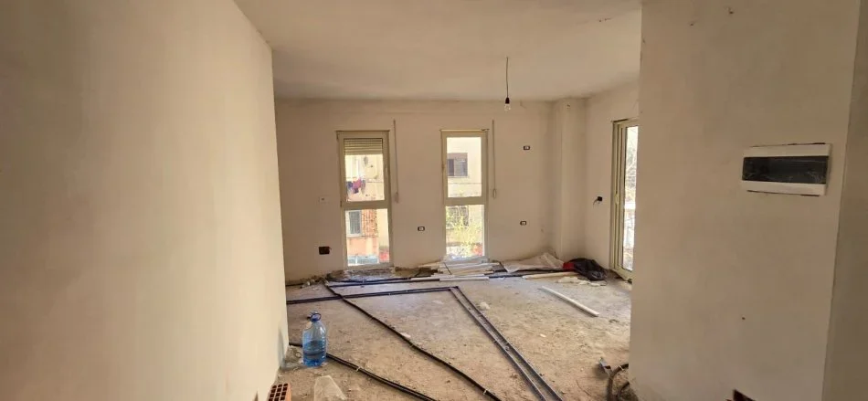 Tirane, shes apartament 2+1 Kati 2, 91 m² 179.000 € (haxhi hysen dalliu)