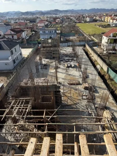 Tirane, shitet apartament 1+1+Ballkon Kati 2, 63 m² 50.700 € (Bulevardi Blu Kamez)