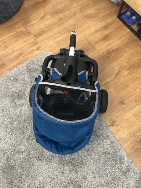 Tirane, shes Karroce per femije , 100 €