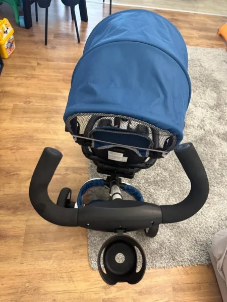 Tirane, shes Karroce per femije , 100 €