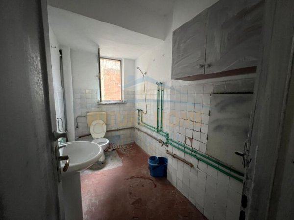 Tirane, shitet apartament 2+1+Ballkon Kati 3, 66 m² 133.000 € (rruga hoxha tahsim)